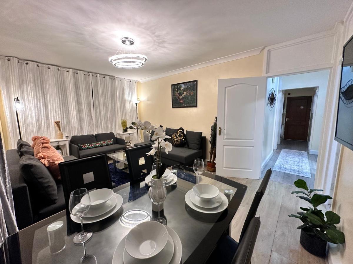 Posh 2-Bedroom, Living Room, Kitchen & 1.5 Bathroom London Exterior photo